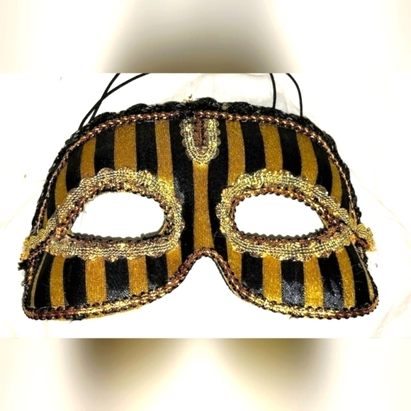 Masquerade Mask Gold Costume - Picture 1 of 3